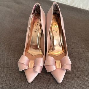 Ted Baker Skalett light pink heels